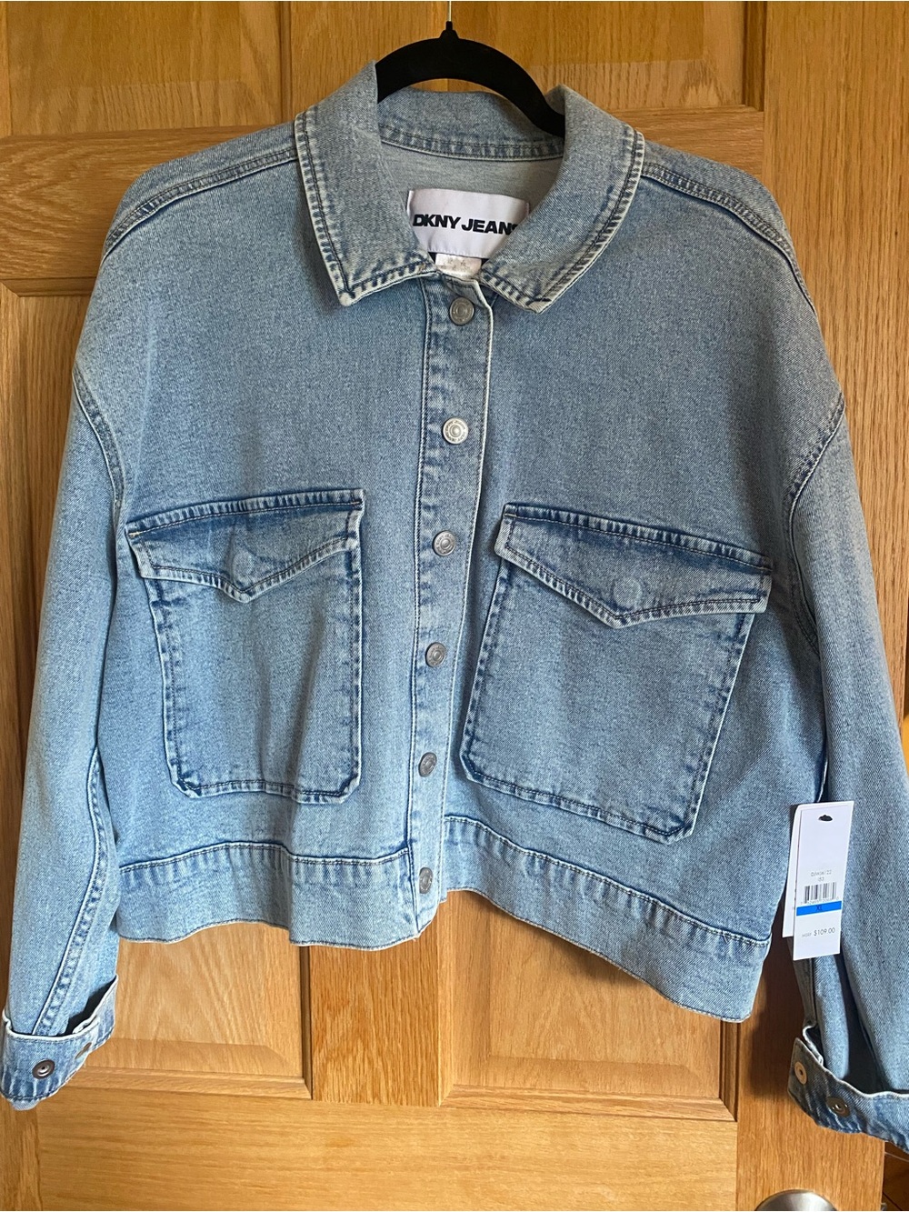 NWT DKNY  CROPPED JEAN JACKET. XL